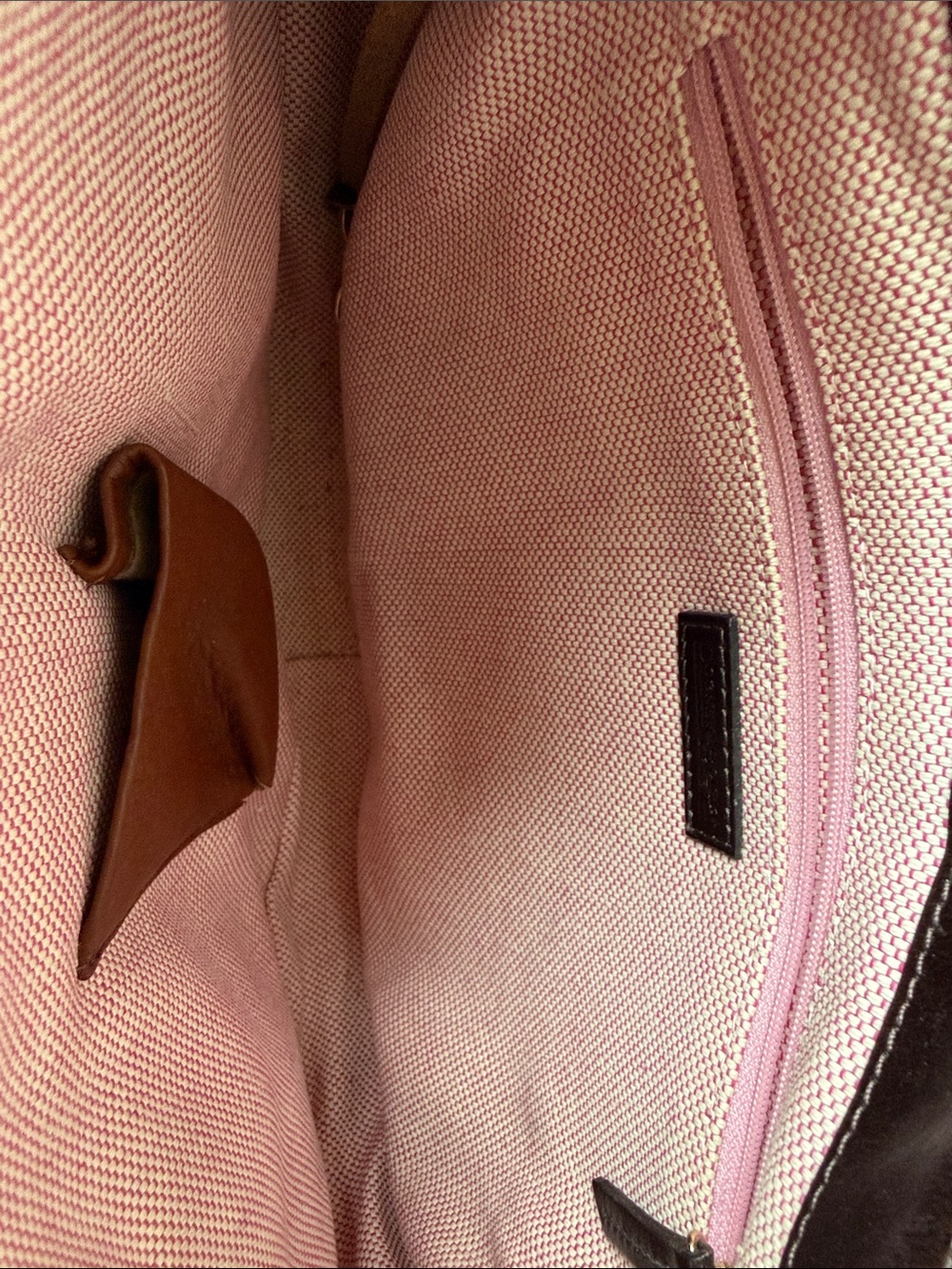 Dooney & Bourke Vintage Brown and Black Pebbled Leather Shoulder Bag - Picture 7 of 9